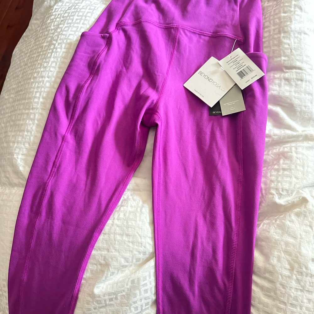 Beyond Yoga Fuchsia Active Leggings
